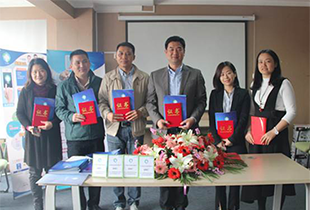 热烈庆祝销售部“得健康”APP签约加盟仪式正式启动